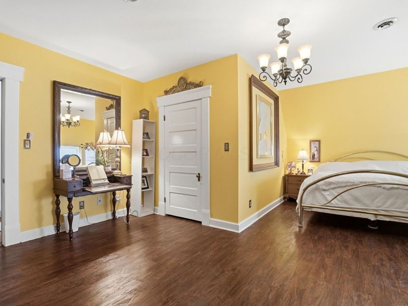 875 E Broad Street, Columbus, OH 43205 Photo 126