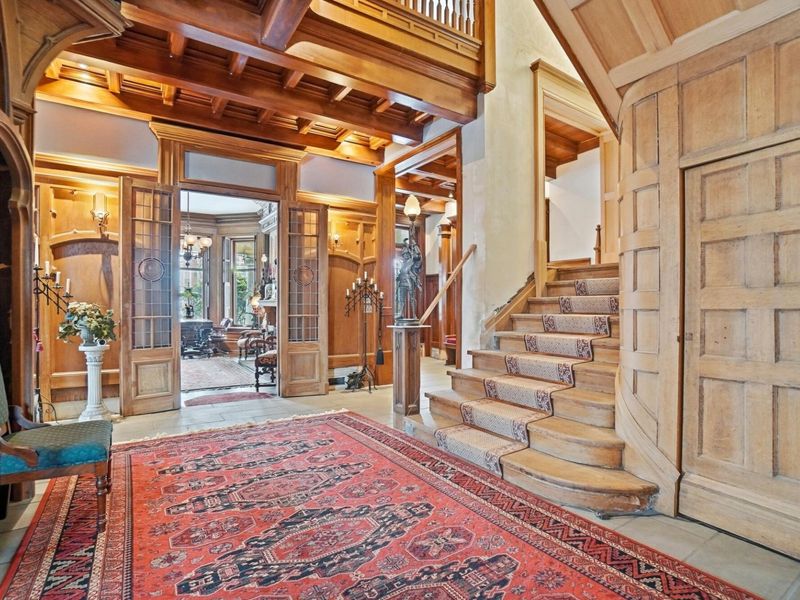 875 E Broad Street, Columbus, OH 43205 Photo 14