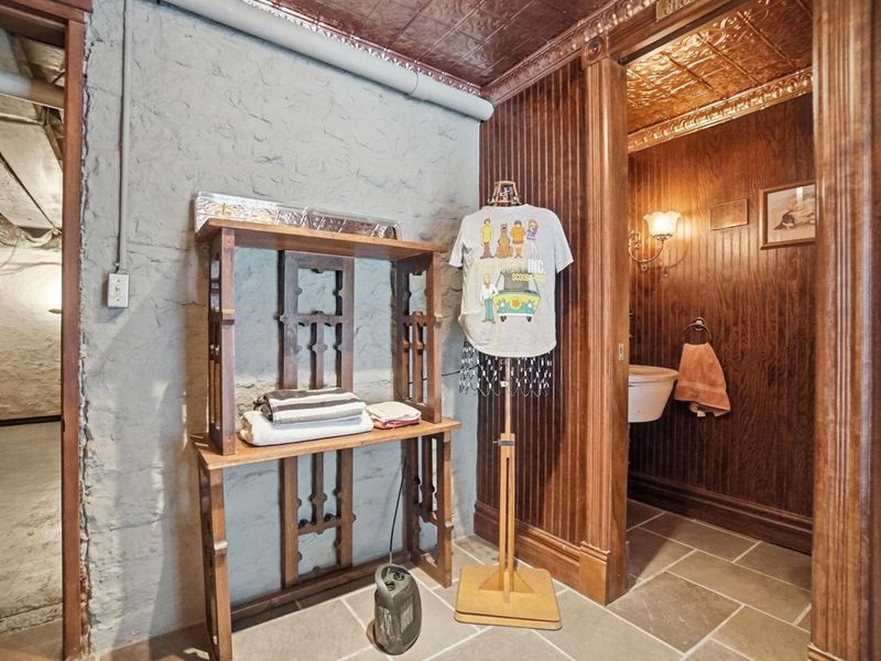 875 E Broad Street, Columbus, OH 43205 Photo 156