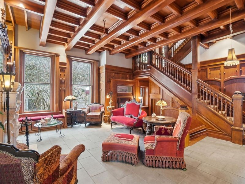 875 E Broad Street, Columbus, OH 43205 Photo 17