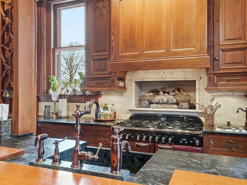 875 E Broad Street, Columbus, OH 43205 Photo 44