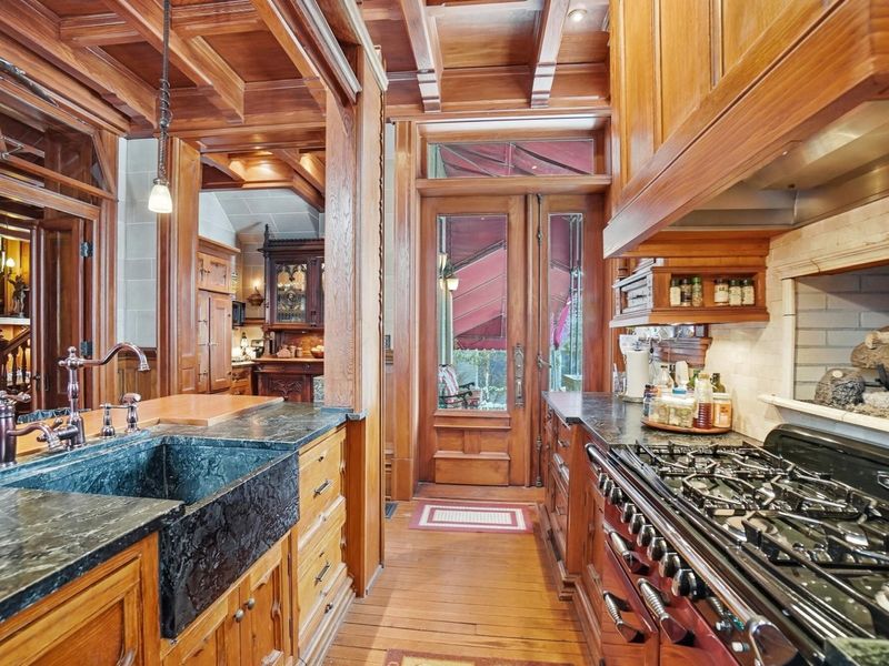 875 E Broad Street, Columbus, OH 43205 Photo 45