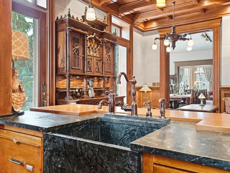 875 E Broad Street, Columbus, OH 43205 Photo 46