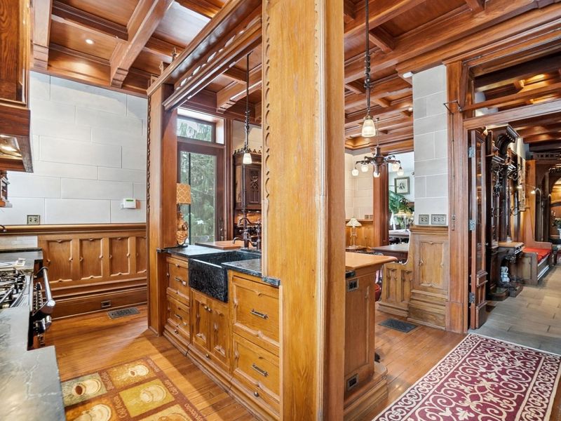 875 E Broad Street, Columbus, OH 43205 Photo 47