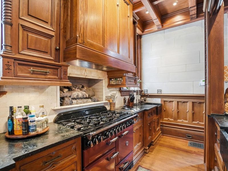 875 E Broad Street, Columbus, OH 43205 Photo 48