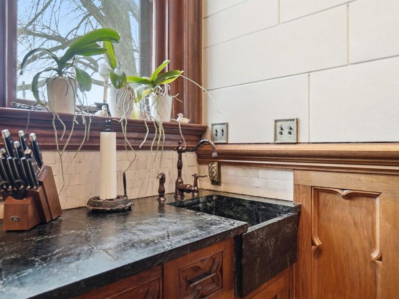 875 E Broad Street, Columbus, OH 43205 Photo 49