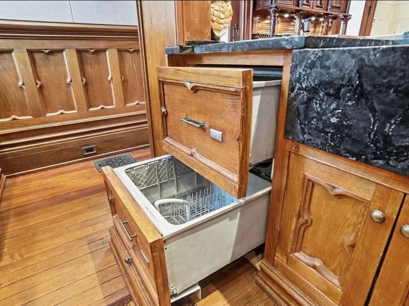 875 E Broad Street, Columbus, OH 43205 Photo 51