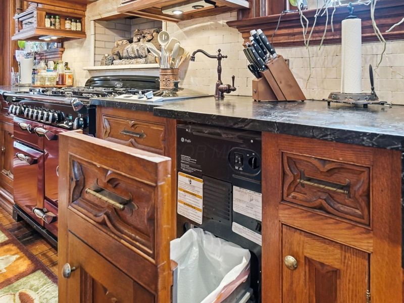 875 E Broad Street, Columbus, OH 43205 Photo 52