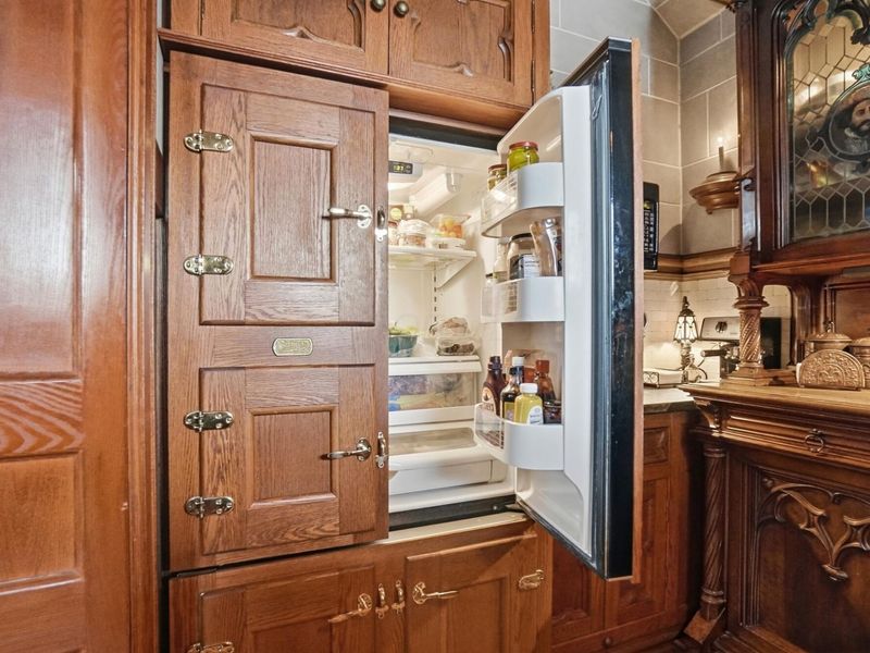 875 E Broad Street, Columbus, OH 43205 Photo 56