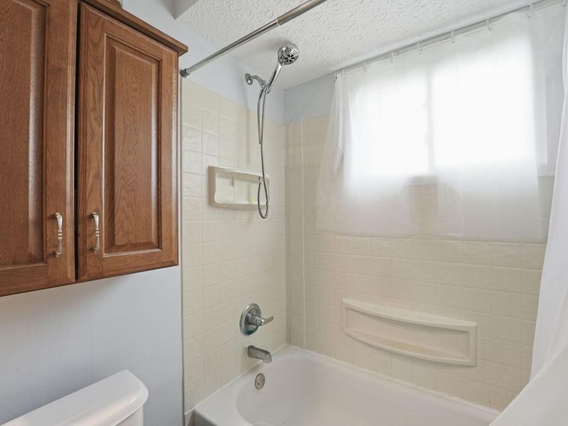 437 Madison Drive N, West Jefferson, OH 43162 Photo 15