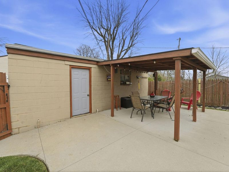 437 Madison Drive N, West Jefferson, OH 43162 Photo 22