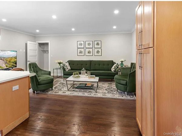 1133 Midland Avenue, Unit 3D, Bronxville, NY 10708