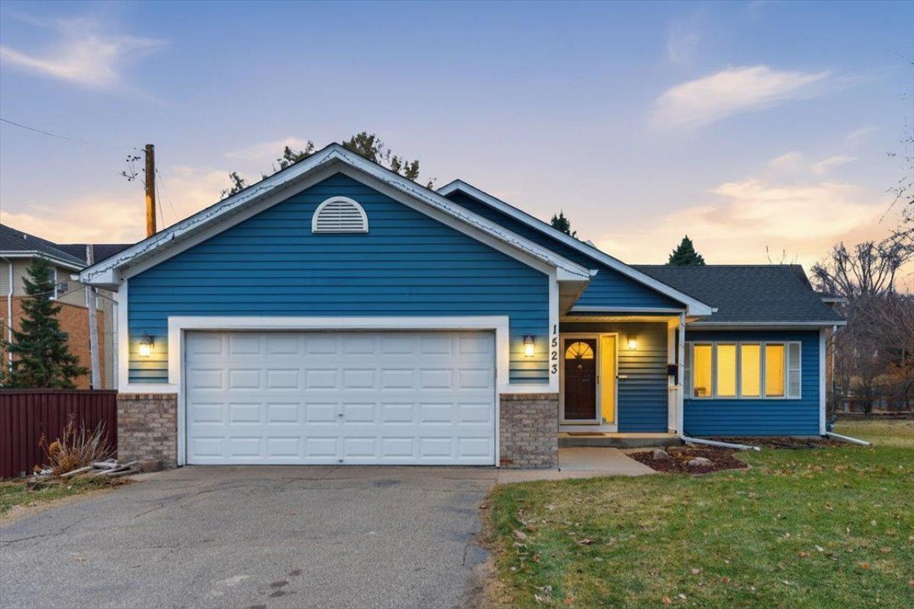 1523 4th Street N, South Saint Paul, MN 55075 Main Photo