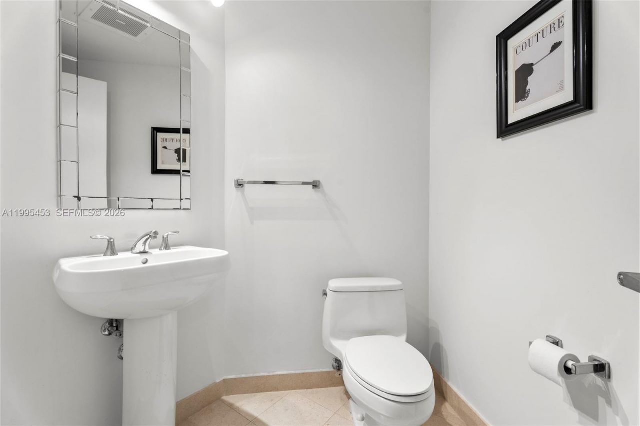 1060 Brickell Ave , Unit 2117, Miami, FL 33131 Photo