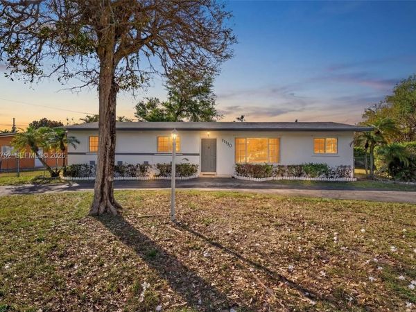 11190 SW 57th St , Miami, FL 33173