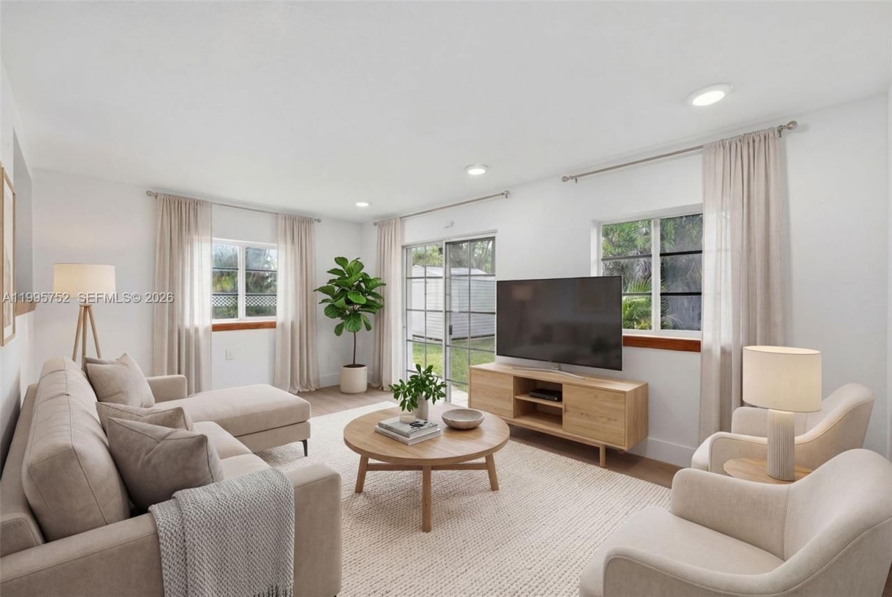 11190 SW 57th St , Miami, FL 33173 Photo