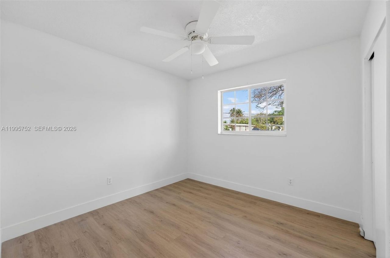 11190 SW 57th St , Miami, FL 33173 Photo