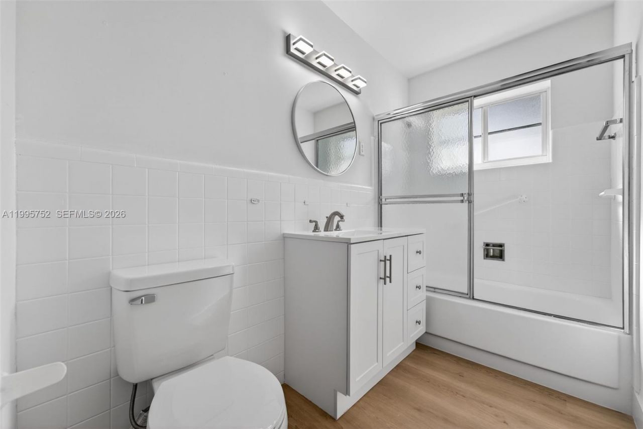 11190 SW 57th St , Miami, FL 33173 Photo