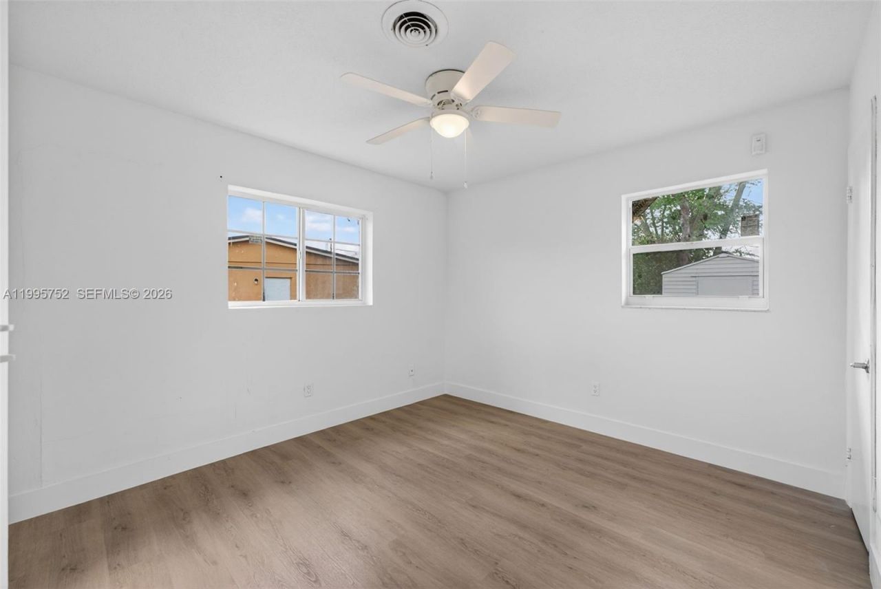 11190 SW 57th St , Miami, FL 33173 Photo