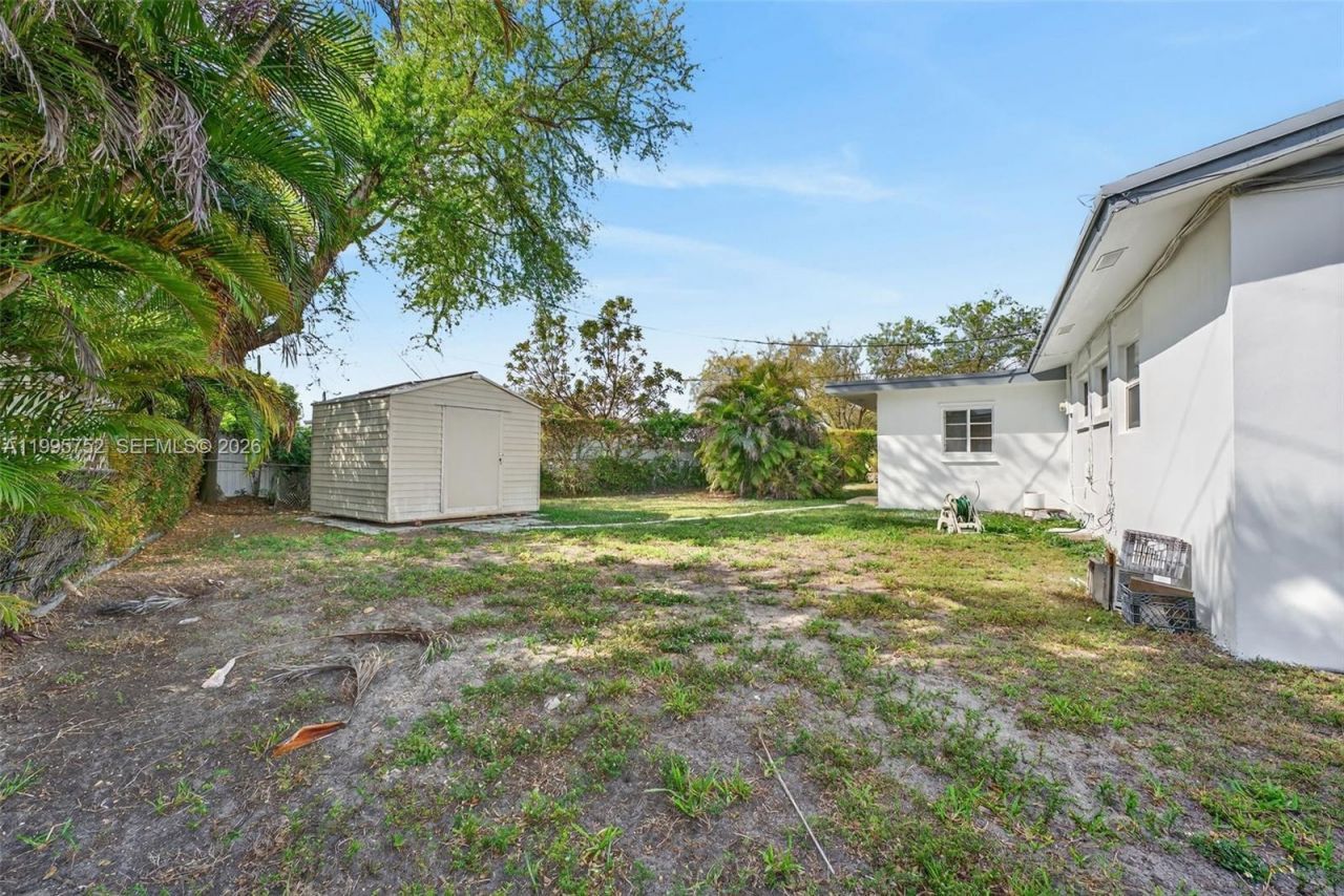 11190 SW 57th St , Miami, FL 33173 Photo