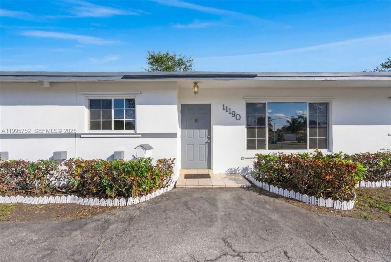 11190 SW 57th St , Miami, FL 33173 Photo