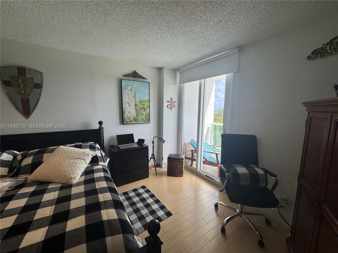 100 Bayview Dr, Unit 725, Sunny Isles Beach, FL 33160 Photo