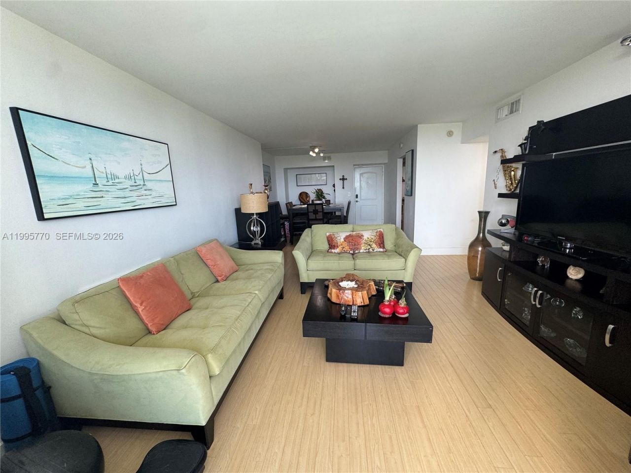 100 Bayview Dr, Unit 725, Sunny Isles Beach, FL 33160 Photo