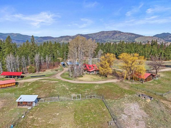 2643 Clugston Onion Creek Rd, Northport, WA 99157