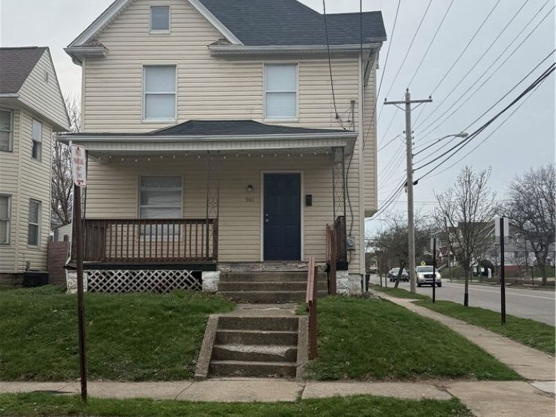 901 Clarendon Avenue SW, Canton, OH 44710 Photo 1