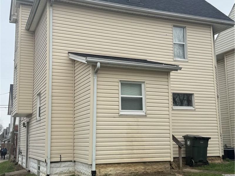 901 Clarendon Avenue SW, Canton, OH 44710 Photo 2