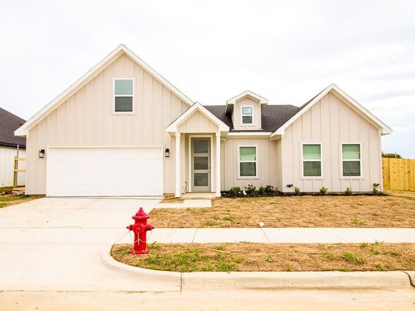 536 Highview Court , Godley, TX 76044