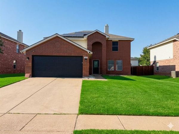 1112 Beaverwood Lane , Crowley, TX 76036