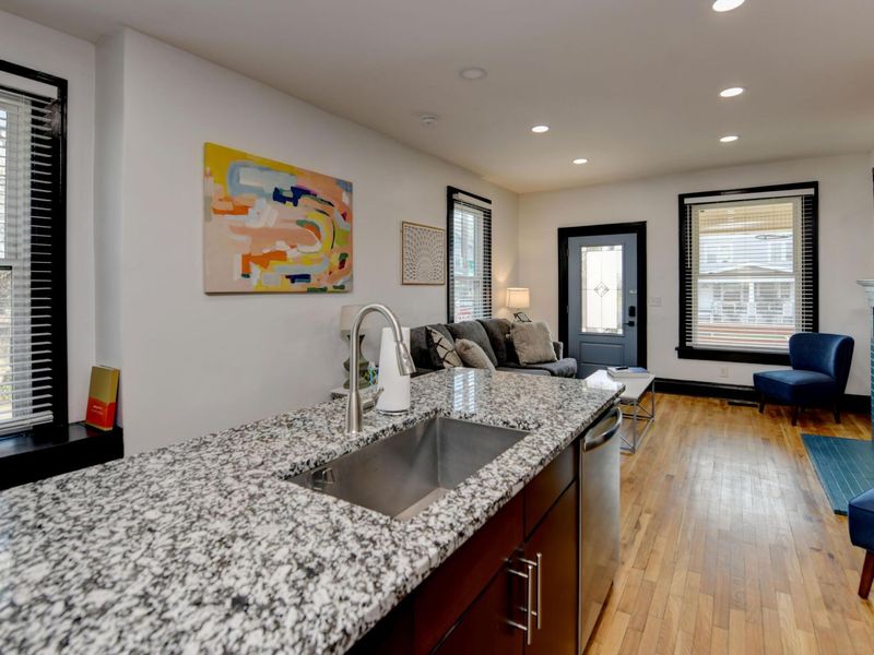 2411 N 4th Street, Columbus, OH 43202 Photo 10