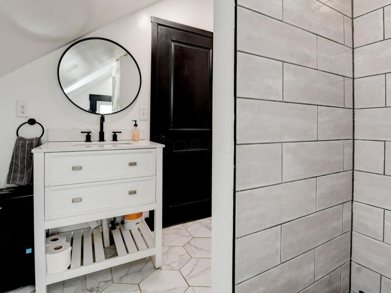 2411 N 4th Street, Columbus, OH 43202 Photo 25