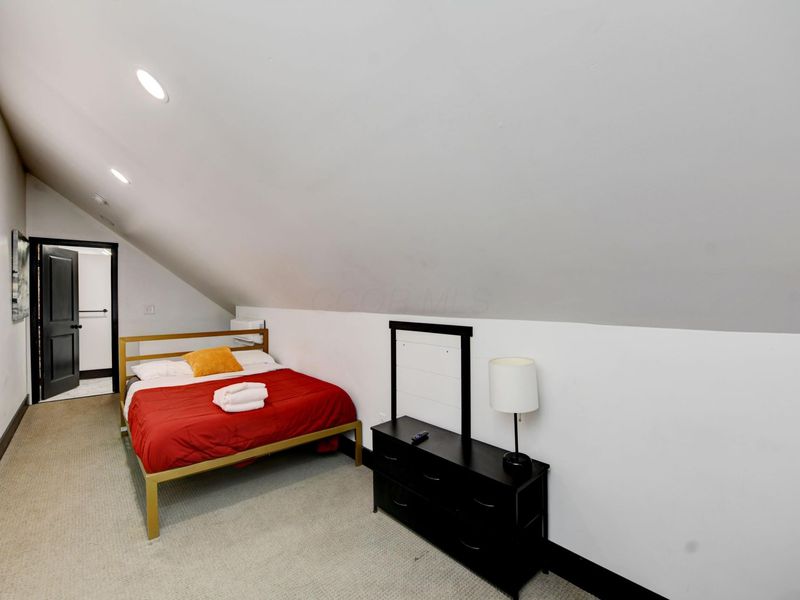 2411 N 4th Street, Columbus, OH 43202 Photo 32