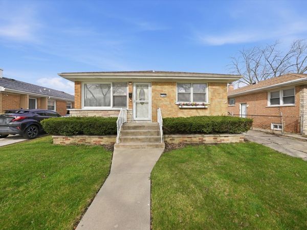 7720 S Kolmar Avenue , Chicago, IL 60652