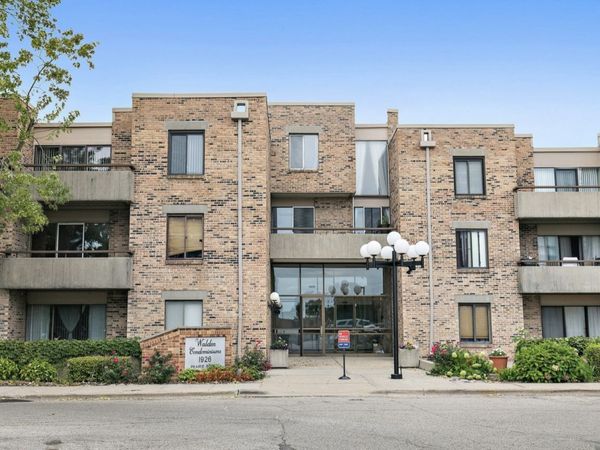 1926 Prairie Square , Unit 210B, Schaumburg, IL 60173