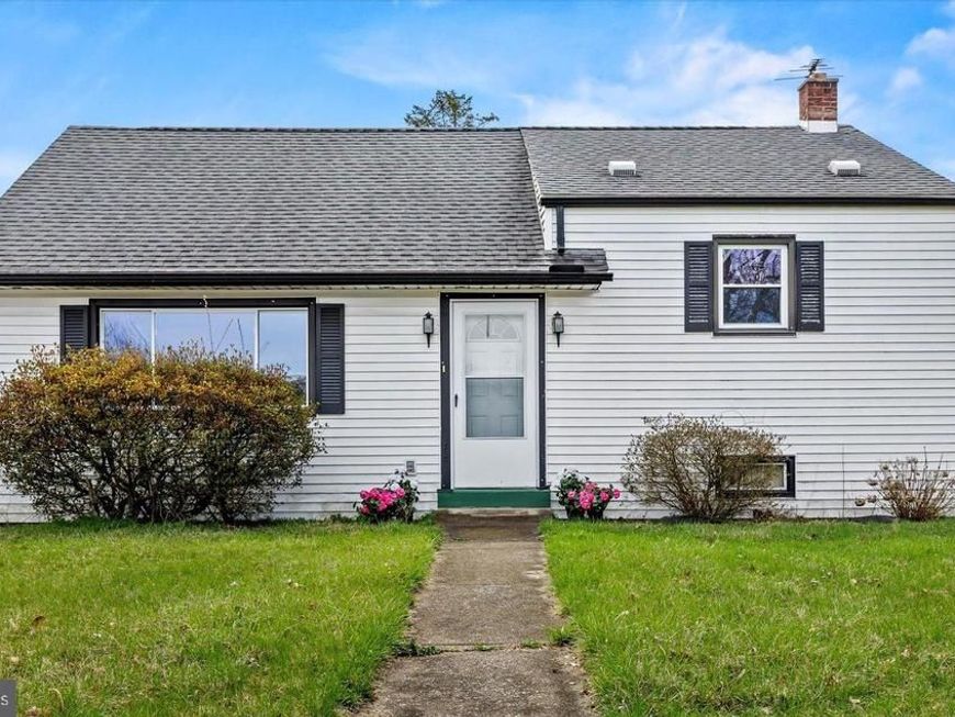 5209 Crestwood Drive, Harrisburg, PA 17109 Main Photo