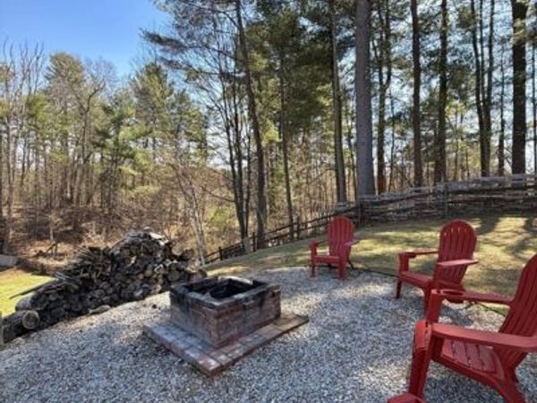 261 Greenwich Rd, Ware, MA 01082