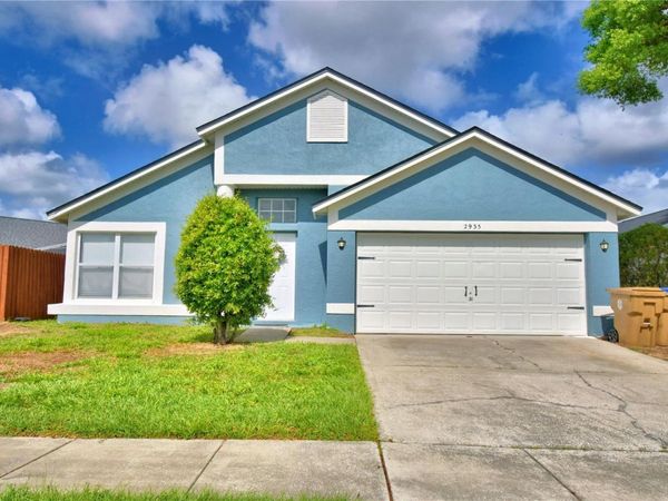 2935 DICKENS CIRCLE, KISSIMMEE, FL 34747
