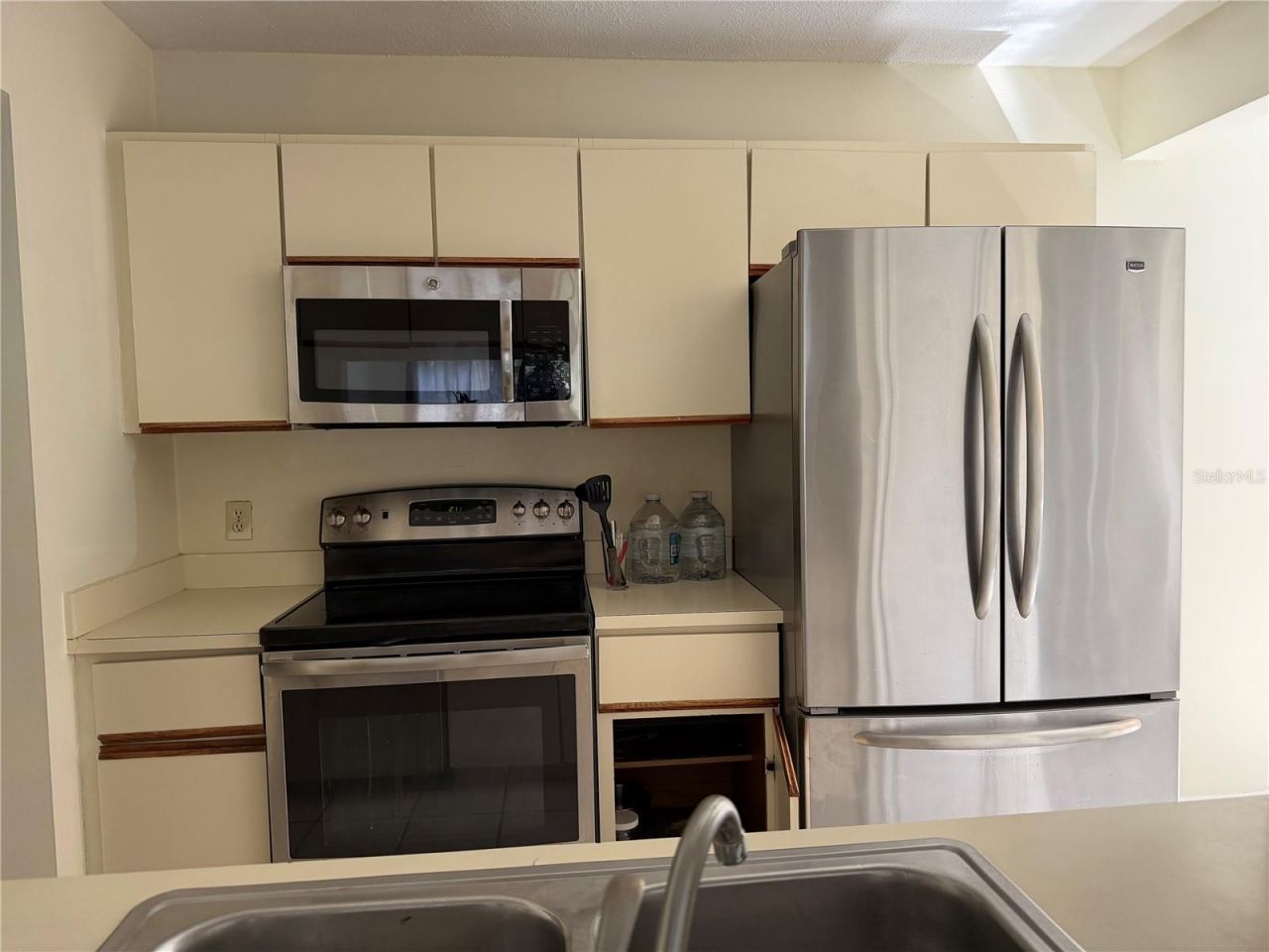 8091 NW 71st Court , Tamarac, FL 33321 Photo