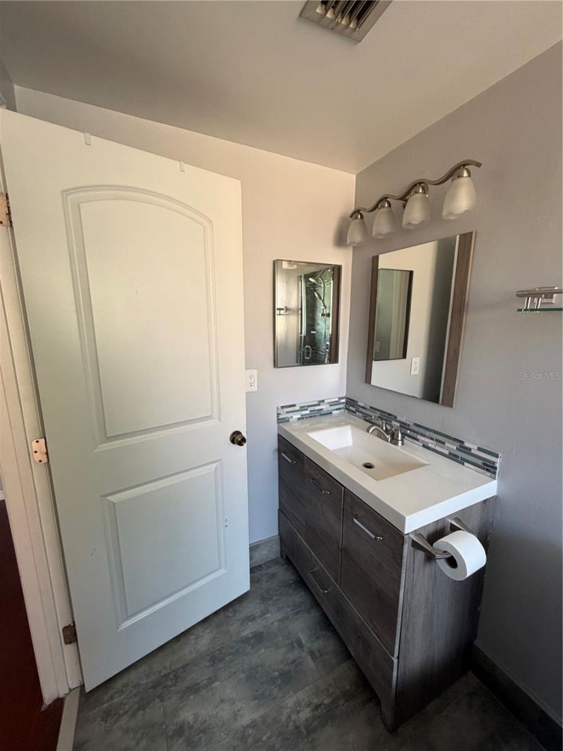 8091 NW 71st Court , Tamarac, FL 33321 Photo