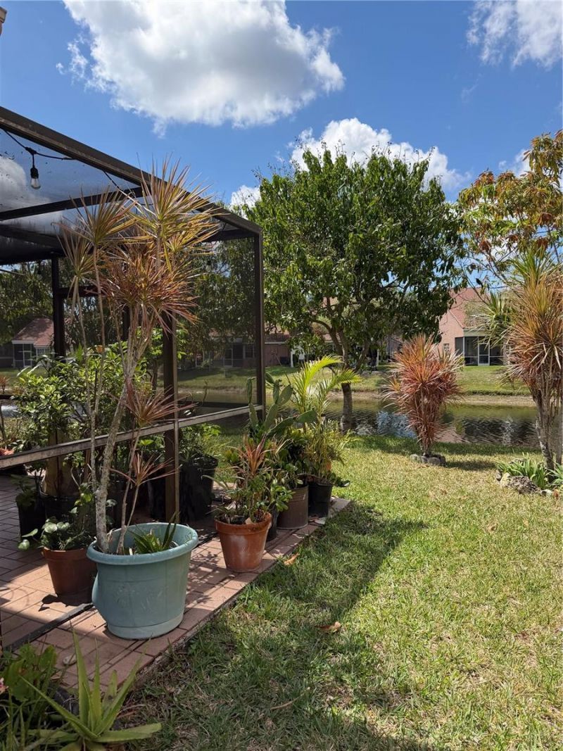 8091 NW 71st Court , Tamarac, FL 33321 Photo