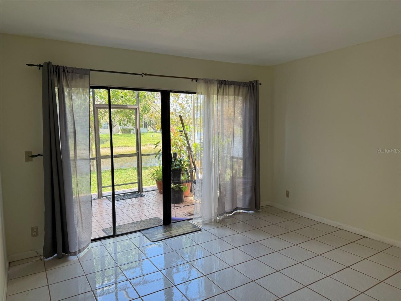 8091 NW 71st Court , Tamarac, FL 33321 Photo