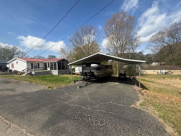 220 Sullivan Drive , Springville, TN 38256