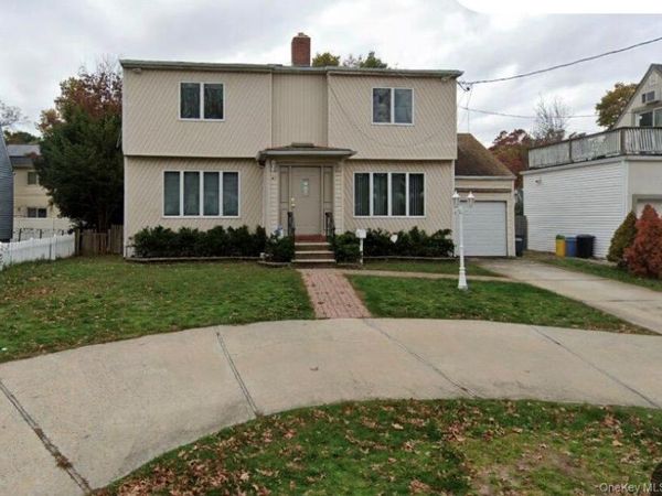 41 Avon Road, Hewlett, NY 11557