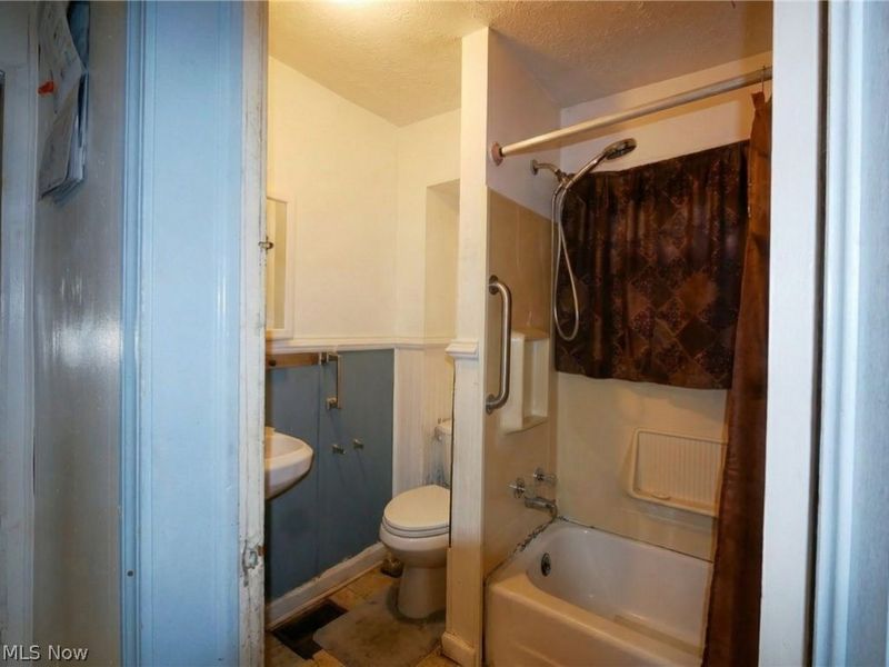 307 E Glenwood Avenue , Akron, OH 44310 Photo 10