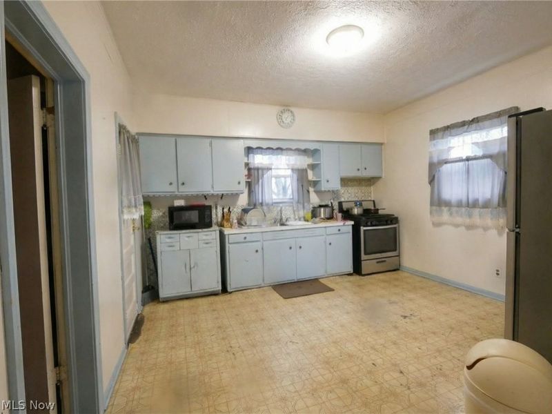 307 E Glenwood Avenue , Akron, OH 44310 Photo 4