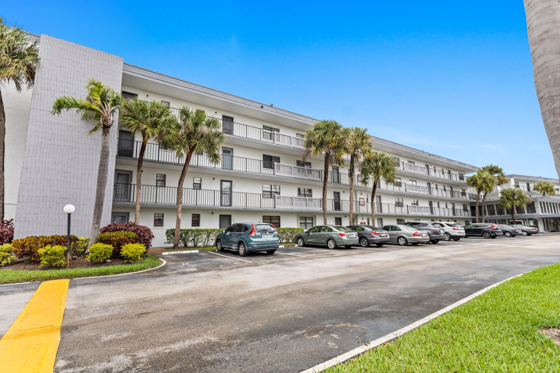 9233 SW 8th Street, Unit 404, Boca Raton, FL 33428 Photo