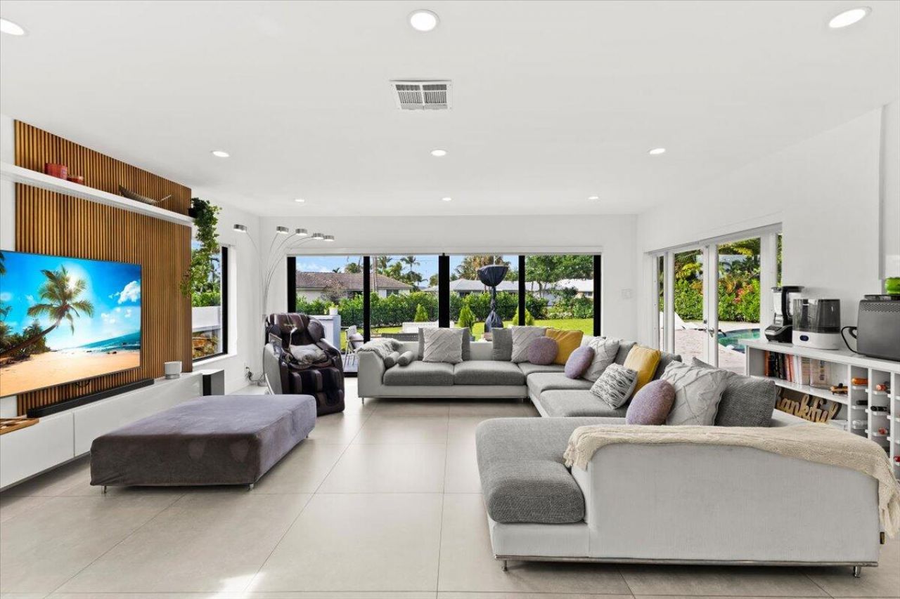 1049 W Palmetto Park Road, Boca Raton, FL 33486 Photo